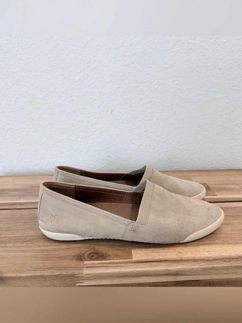 FRYE- Melanie Slip On in Cream - Size 7